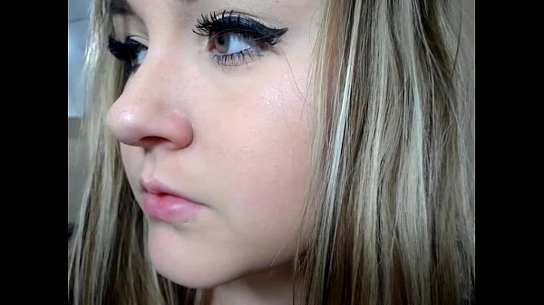 Huge Tits & Nipples on Cute Teen Close-up – Gir…