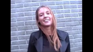 Vlaamse Stephanie wordt geneukt in een auto (Be…