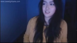 Who is this Cute Camgirl